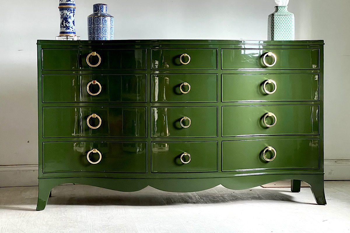 pros-cons-of-vintage-furniture-the-resplendent-home