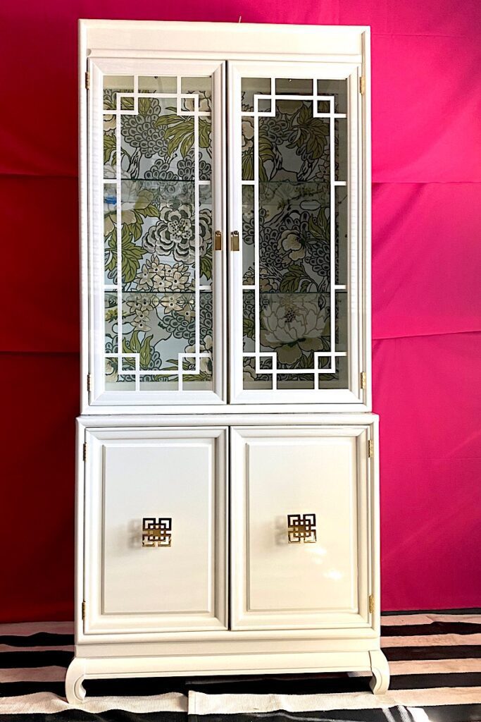 Chinoiserie white china cabinet 