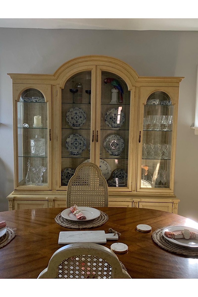 10 Best Painted Vintage China Cabinet Makeovers
