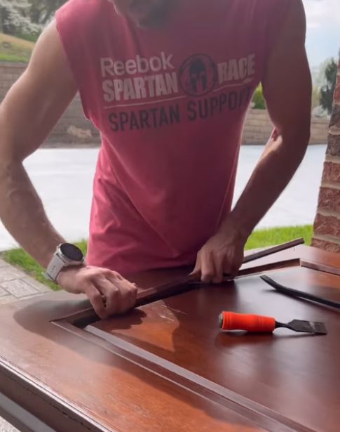 Removing the door trim